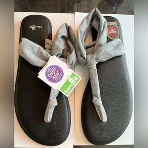 Brand new with tags Sanuk yoga mat sandals.